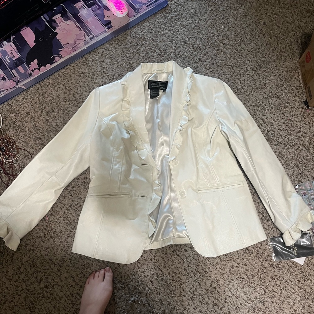 Elegant White Women's Jacket